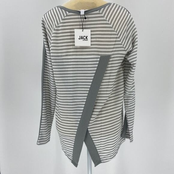 New JACK BB DAKOTA Women's Sweater Top Sz S Ghost Grey Fly Away Hem Split Back - Picture 2 of 8